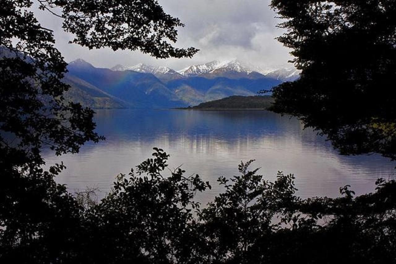 Mountains Edge Cabins Monowai Экстерьер фото